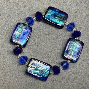 Rectangle Beaded Stretch Bracelet 7 In Blue Iridescent Glass Faceted Clear Glam